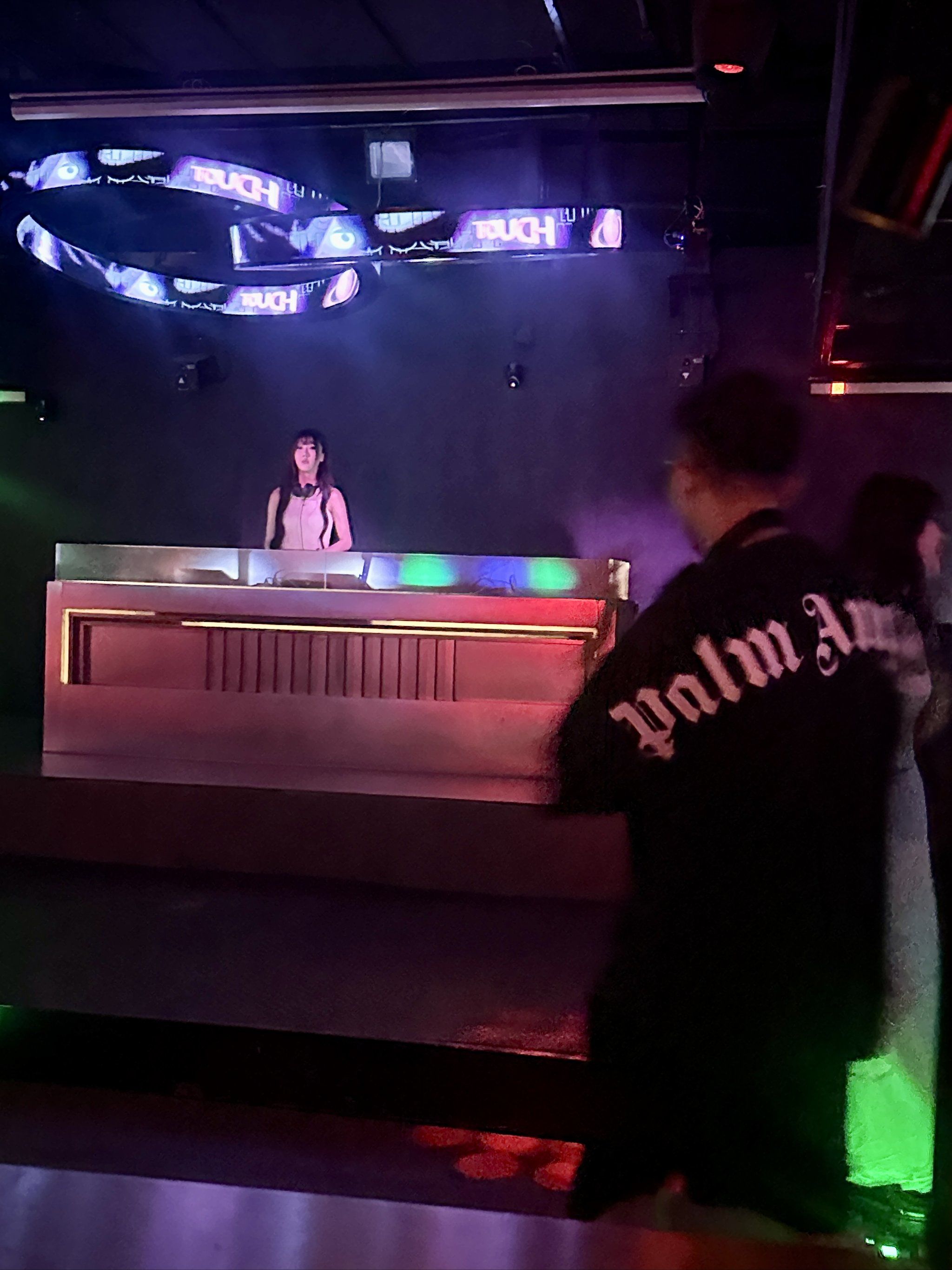 梧州商务ktv低端场，领略独特风情-苍梧县ktv预定